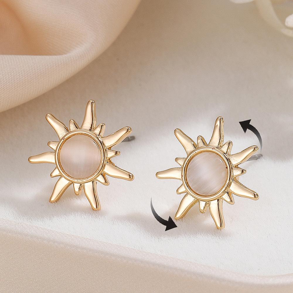 European & American Copper Geometric Sunflower Rotatable Open Adjustable Ring – Unique, Versatile Design