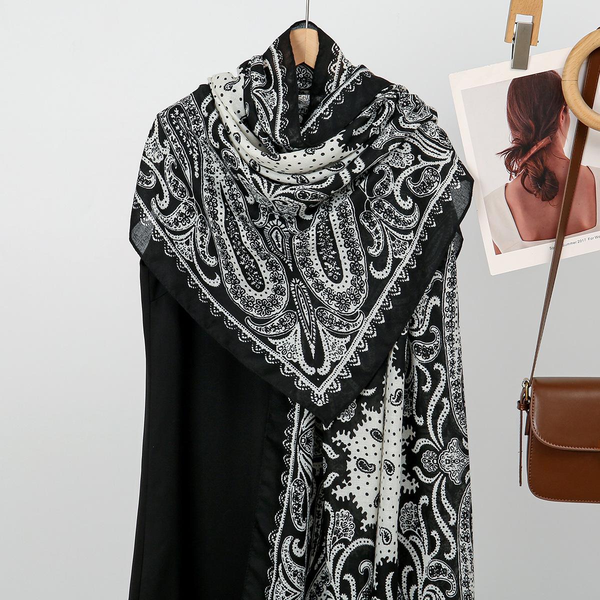 

Hot Luxury Print Satin Silk Square Scarf for Women Shawl Hijab Neckerchief Female Hair Ribbon Headband Fashion Wrap Bandana 188X83cm