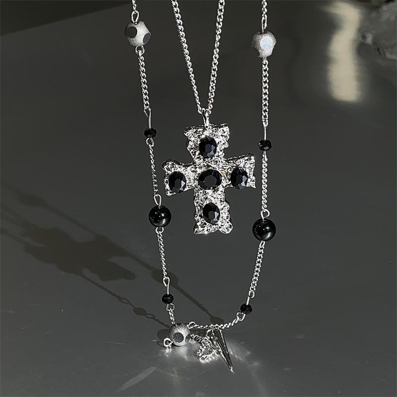 Retro Ethnic Heart Necklace: Wooden Flower Pendant Sweater Chain for Women