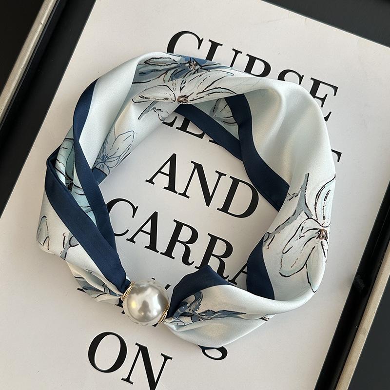 Pearl necklace women's magnetic buckle silk scarf high-end spring and summer new niche wear printed silk scarf scarf