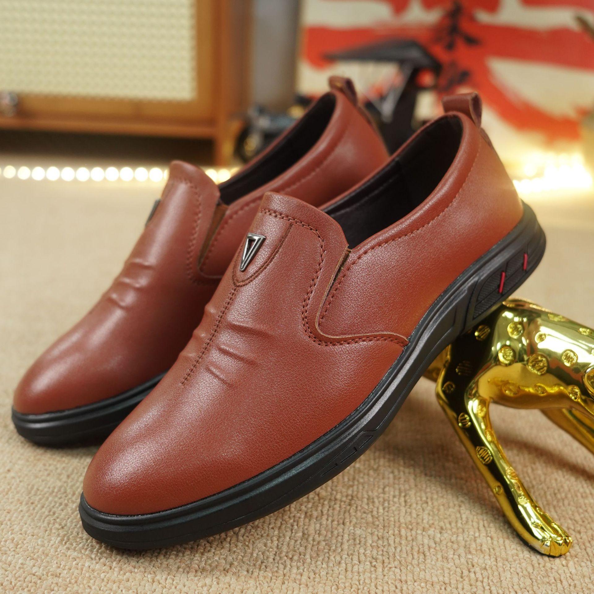 

Autumn new casual leather shoes men s foot cover soft sole breathable non-slip middle-aged and elderly shoes men s shoes 44 шоколадний