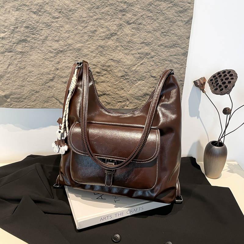 Niche retro large-capacity bag women's autumn and winter new commuter shoulder bag Maillard multi-purpose backpack
