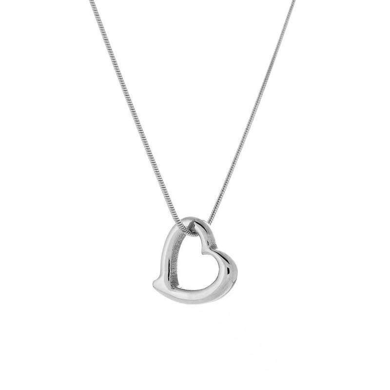 

Light luxury ins wind titanium steel love necklace temperament versatile stainless steel accessories heart pendant collarbone chain
