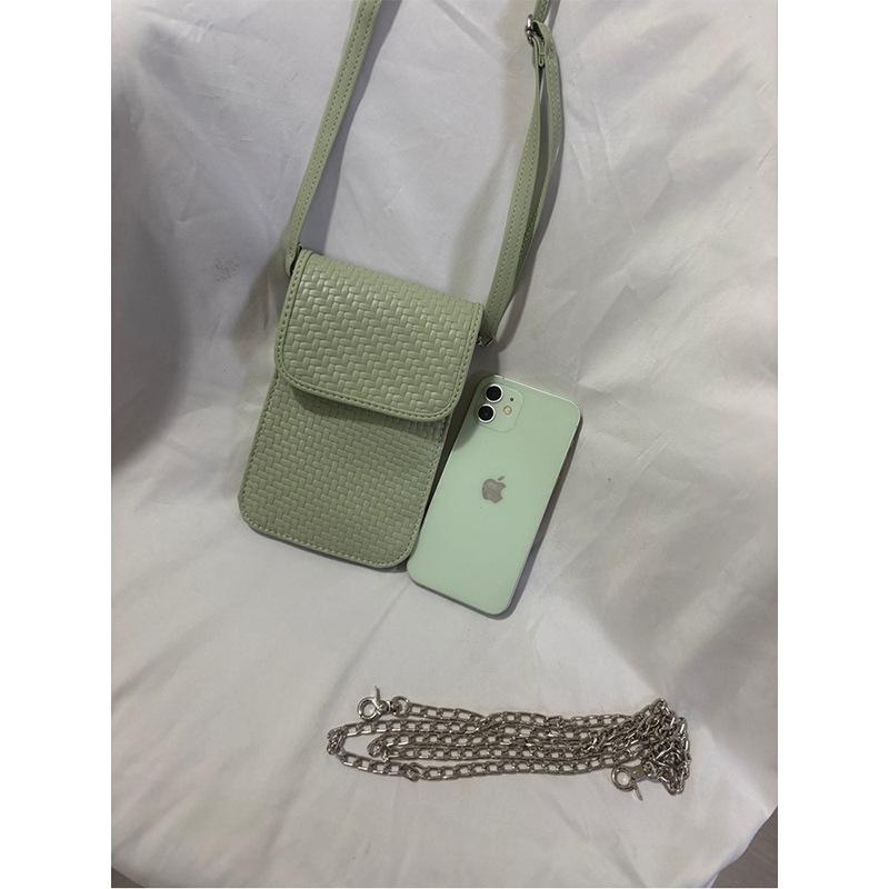 2 New fashionable textured mobile phone bag female messenger bag versatile, small and lightweight mini small bag small square bag female