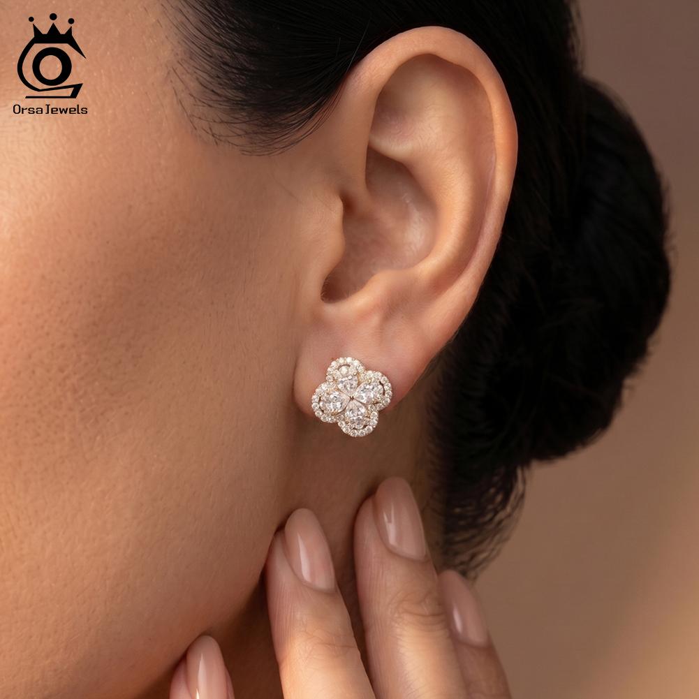 ORSA JEWELS Exquisite 925 Sterling Silber Kleeblatt Moissanit Ohrringe für Damen D Farbe VVS Moissanit Diamant Schmuck MOE22
