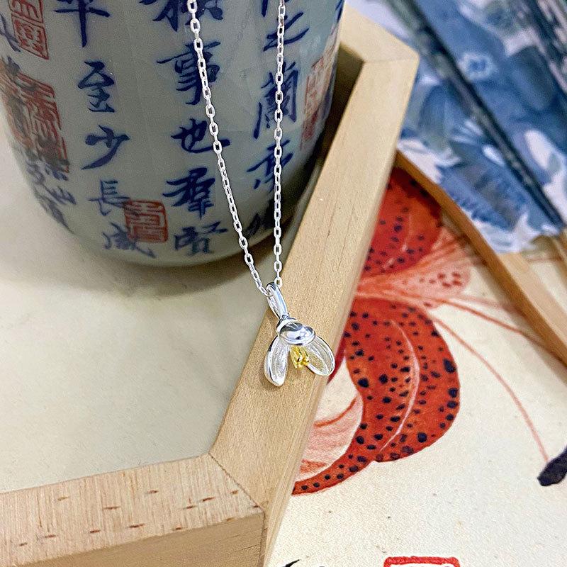 Colier Orhidee de Jad cu Temperament Elegant și Luxos, Lanț Floare pentru Claviculă, Nou și de Nișă