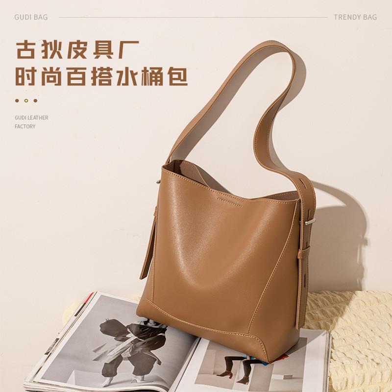 Stylish Large Capacity Pu Bucket Bag With Soft Texture Perfect For Everyday Use