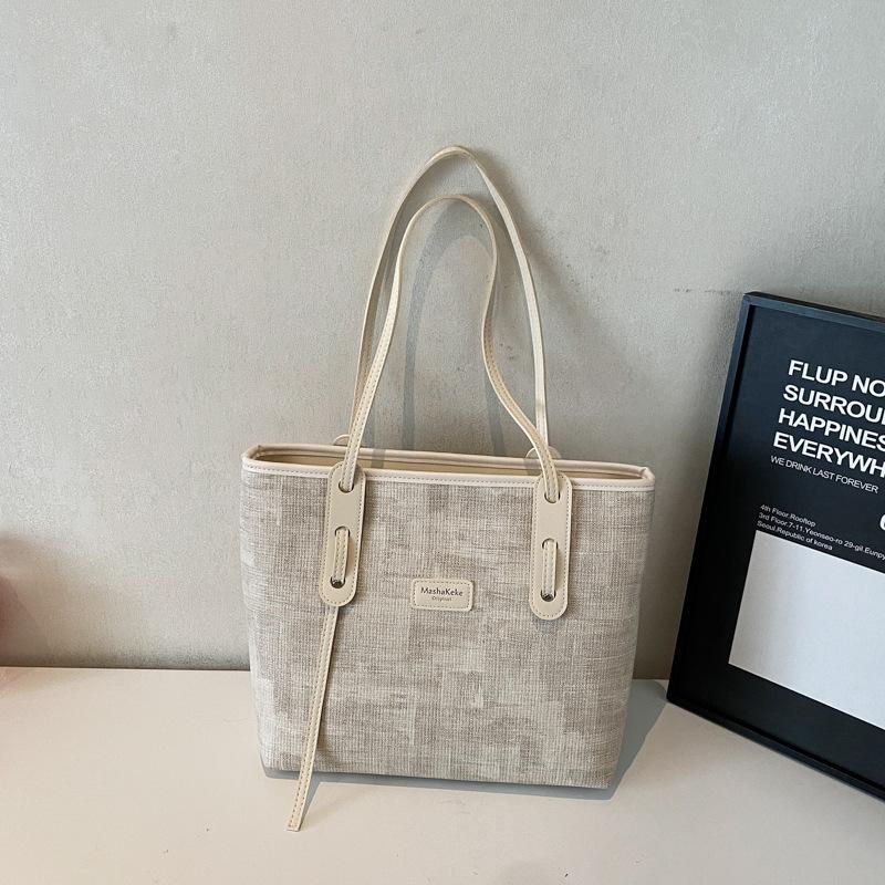 Premium Sense Large Capacity Tote Bag Women's New Versatile Shoulder Bag Niche Commuter Bag