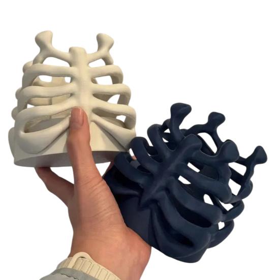 Ribcage Pen Holder Gothic Makeup Brush Holder 3D Printed Anatomy-Themed Skull Pen Holder Desktop Organizer for Vanity Desk Office Room Decor