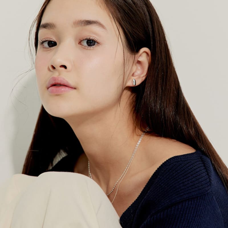 Murmur [925silver]Shine Oval Stud Earrings