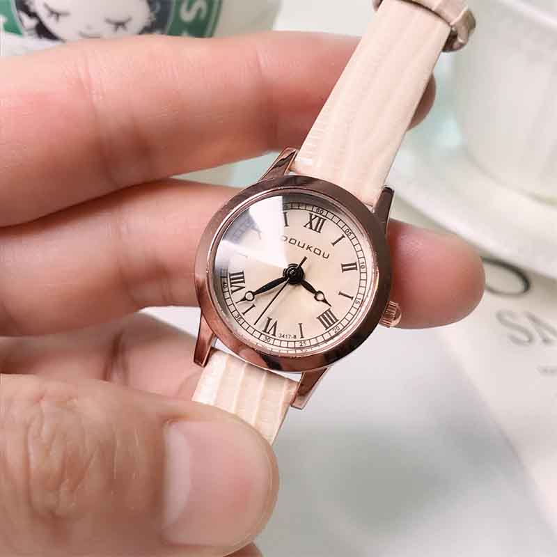 

Цифровые поясные часы Butterfly, модные персонализированные простые часы, женские часы