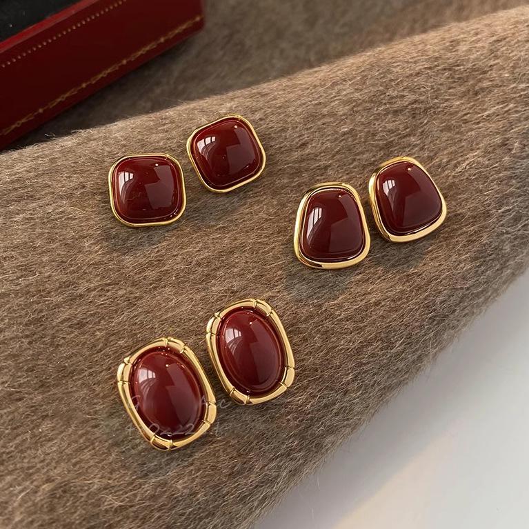 Elegante rote Ohrstecker: Retro Hong Kong Style für Damen - Vielseitiges Herbst/Winter Nischendesign.