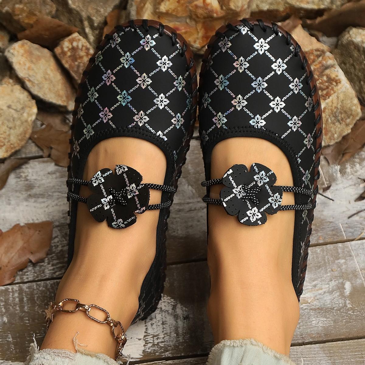 

European and American large-size hand-sewn soft-soled casual single shoes, new graffiti breathable lazy 36