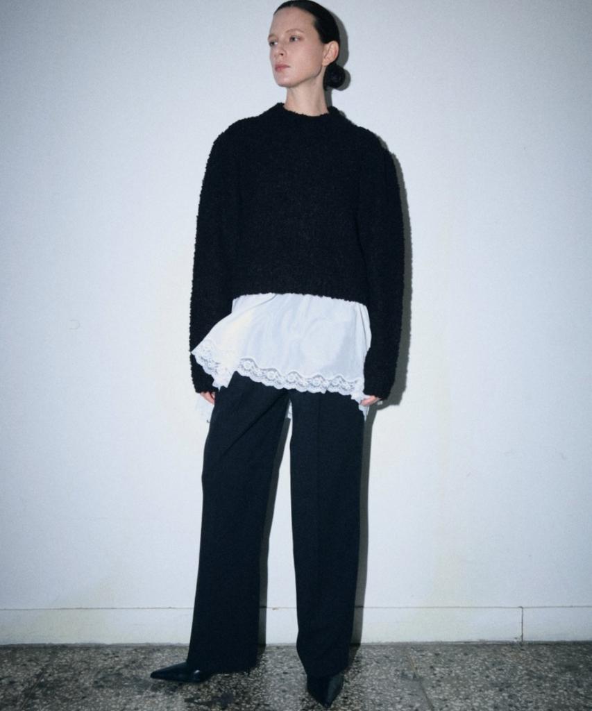 Owaiwai Boucle Half-Neck Wool Knit_Black
