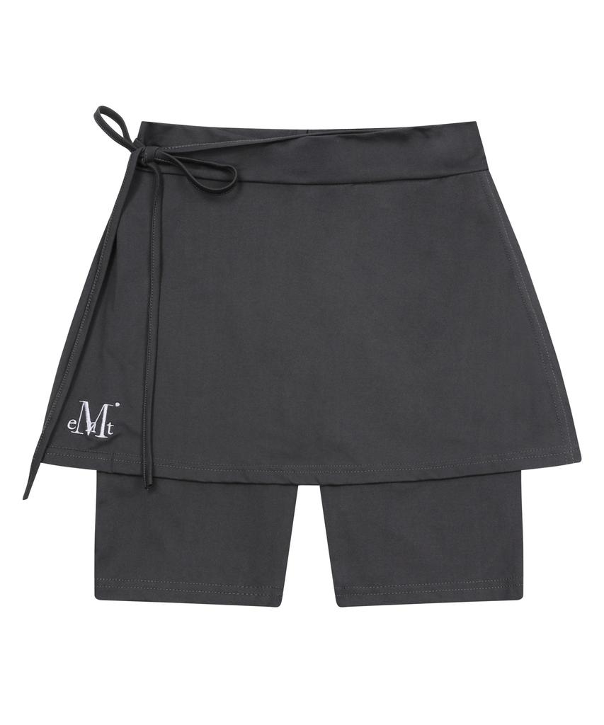 MUCENT Snuby Two-In-One Side Slit Skirt Shorts (2 Colors)