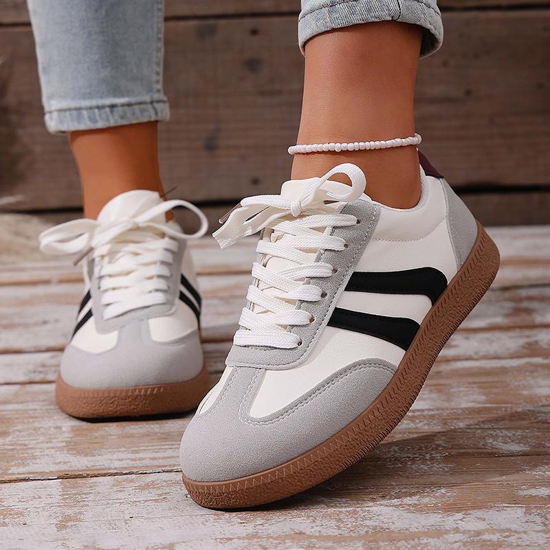 Retro Flat Heels German Training Shoes Women 2026 Spring Pu Leather Platform Sneakers Woman Lace-Up Non-Slip Casual Shoes Flats