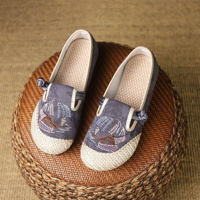 Embroidered shoes cloth shoes casual flat-soled soft-soled non-slip wear-resistant single shoes new in summer and autumn