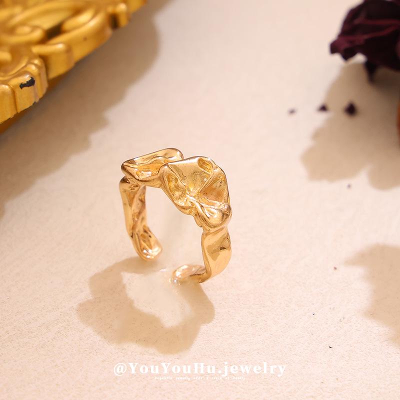 European-American Retro Floral Pleated Ring - Versatile & Irregular Design