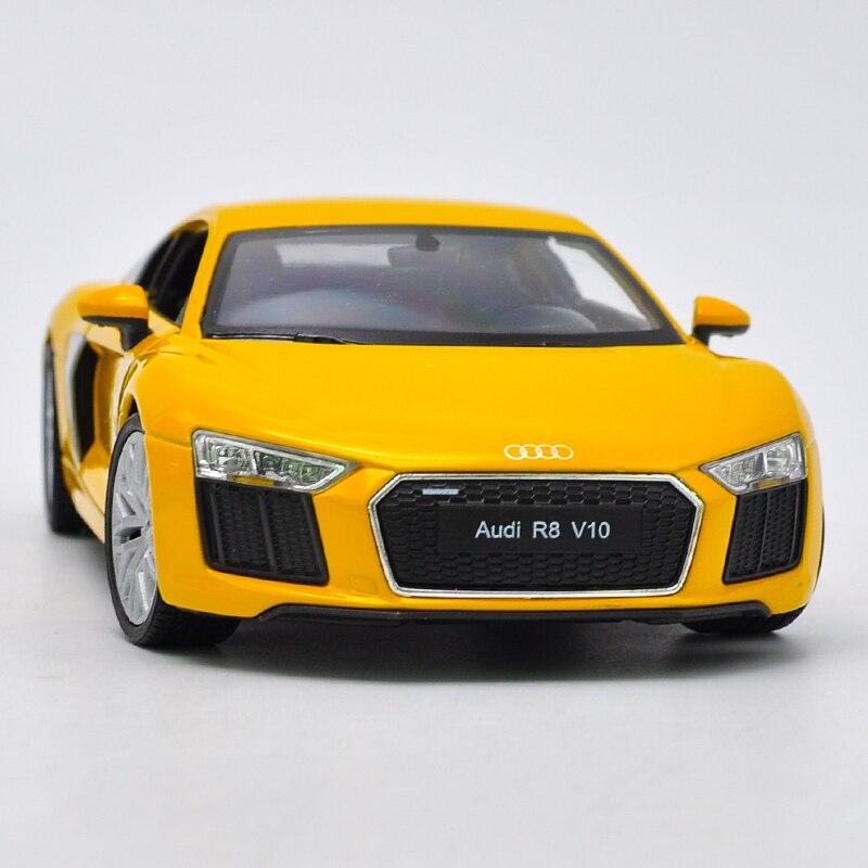 Exquisite 1 :24 R8 Sports Car Alloy Model ,Simulation Metal Collection And Exquisite Gift Model ,Boutique Decoration ,Free Shippi