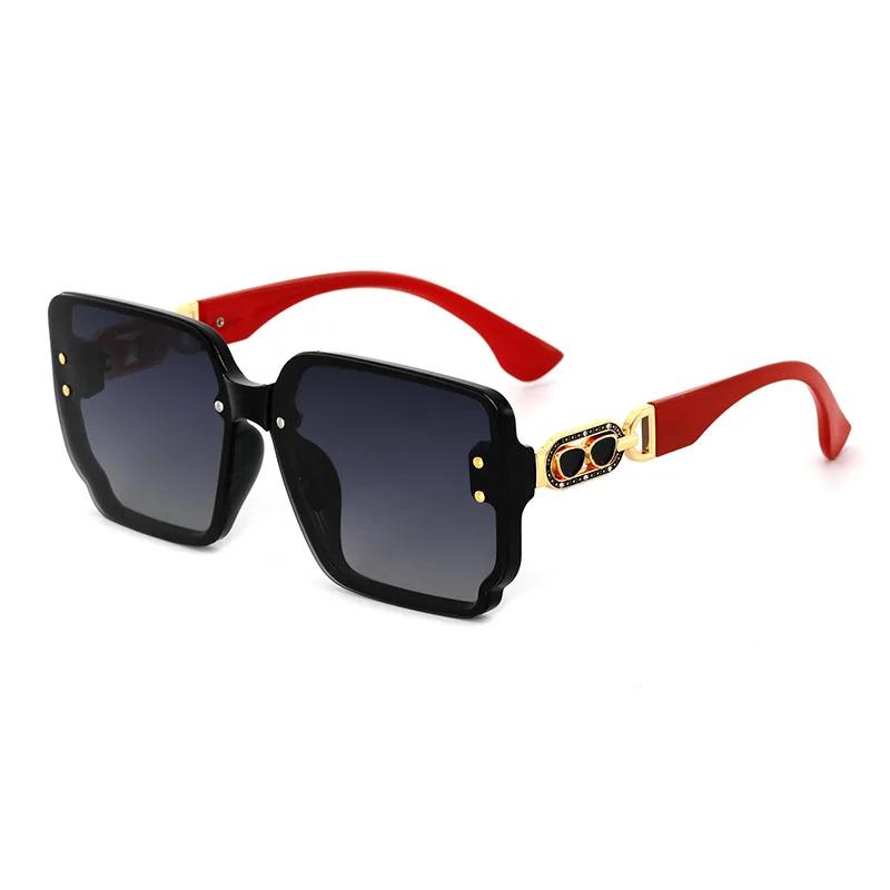 

2025 New Fashion Sunglasses for Women UV400 Protection Sun Glasses Vintage Luxury Designer Ladies Eyewear Gafas no case
