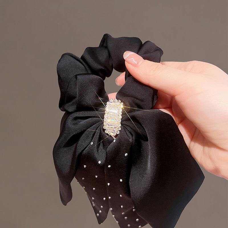 Koreanischer Satin Strass Scrunchie - Mädchenhaftes Zopfgummi Elastisches Band