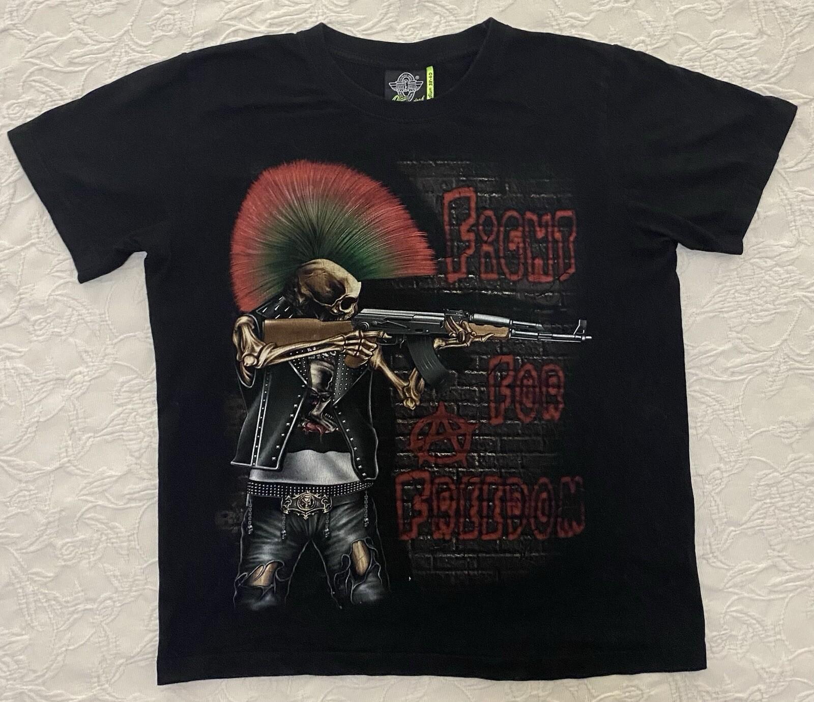 Skull Graphic Shirt Mens M Short Sleeve Graphic Fight for Freedom Grunge Shirt S