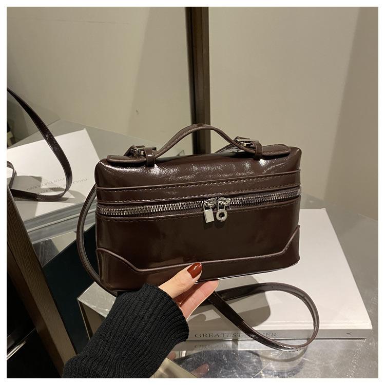 

Ретро однотонная повседневная большая вместимость простая весенняя новая модная сумка-мессенджер типа чемодана маленькая квадратная сумка женская темно-коричневого