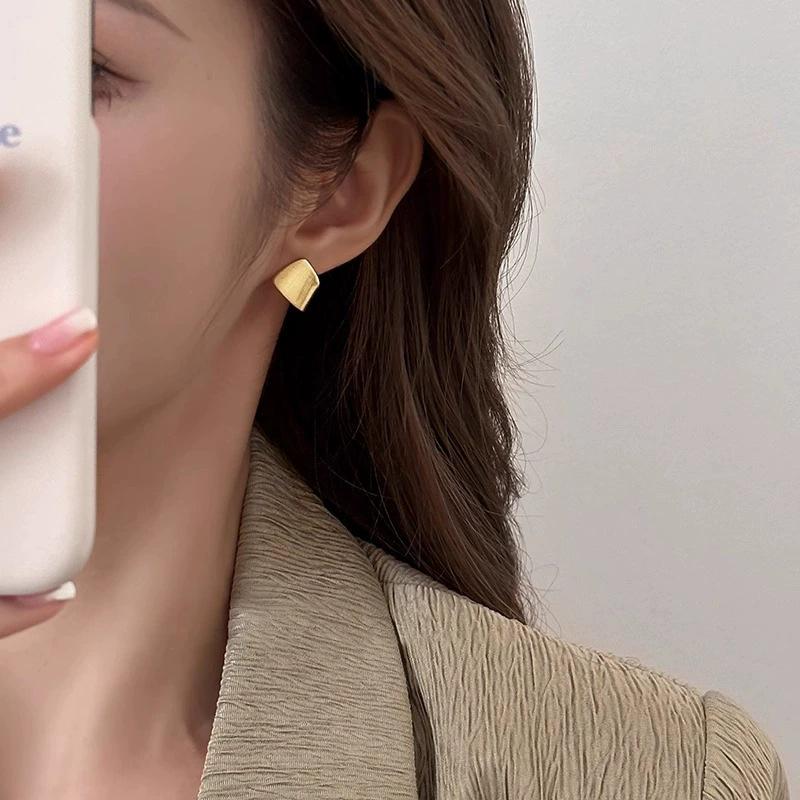 Trendige kleine vielseitige Ohrstecker für Frauen - Kreatives Hip-Hop-Influencer-Design