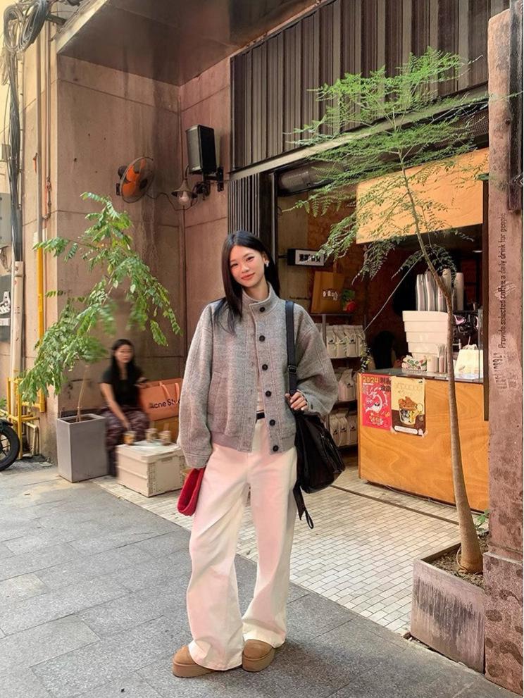 Women's Retro Grey Short Wool Coat with Stand Collar for Spring/Autumn 2025