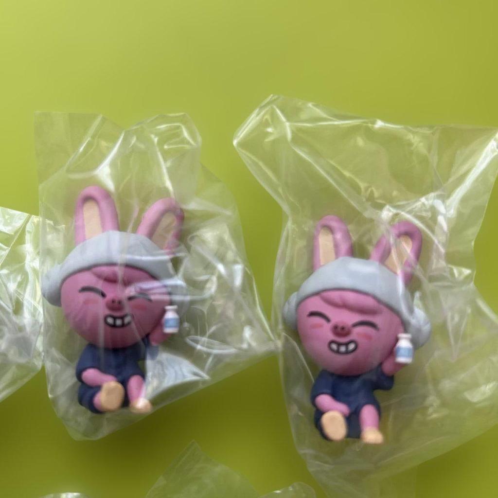 [USED] StrayKids SKZOO Sauna Figure Gacha (6 Figures)