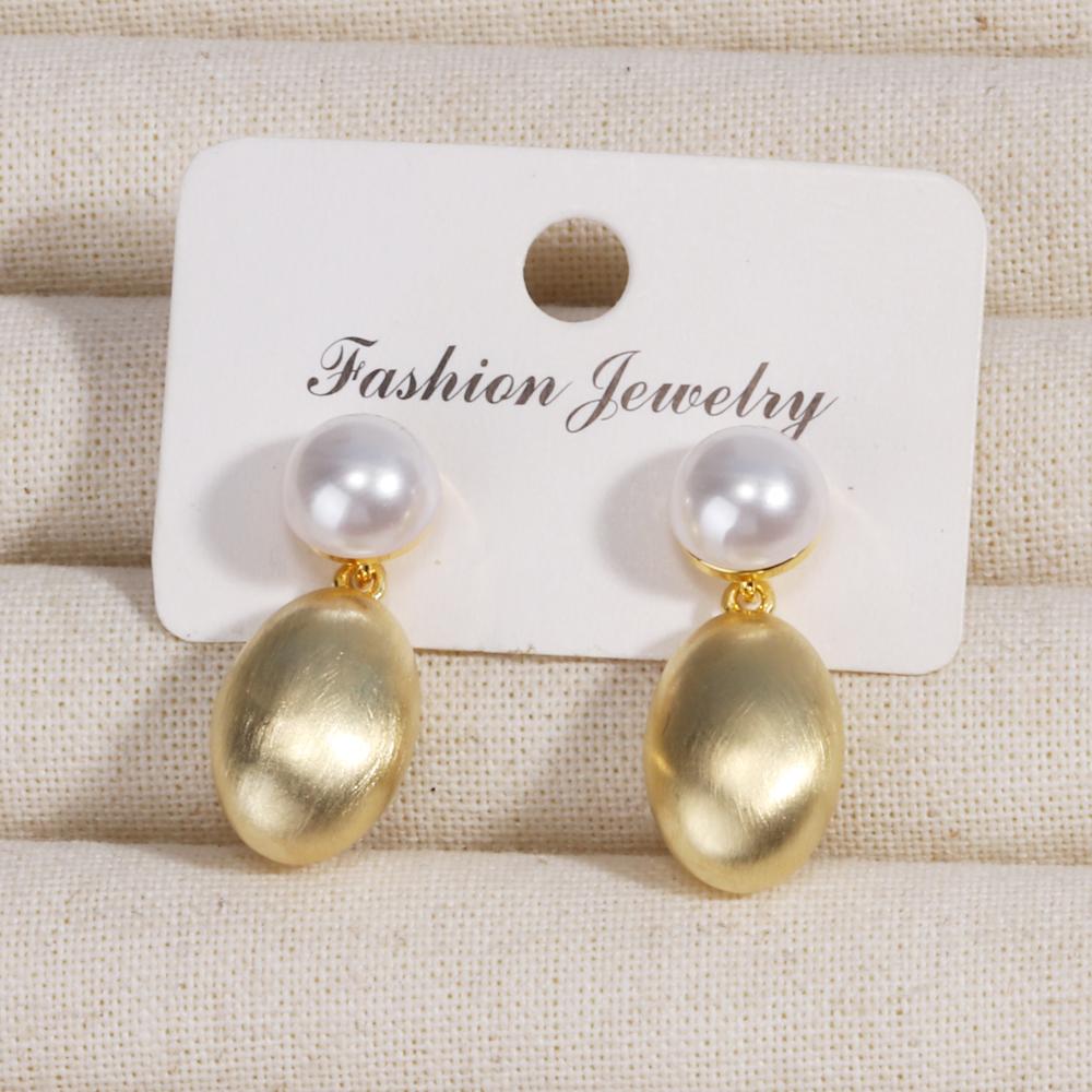 

High Quality Waterproof Hollow Oval Drop Earrings For Women 18K Gold Plated Peal Trendy Ladies Valentine Gift