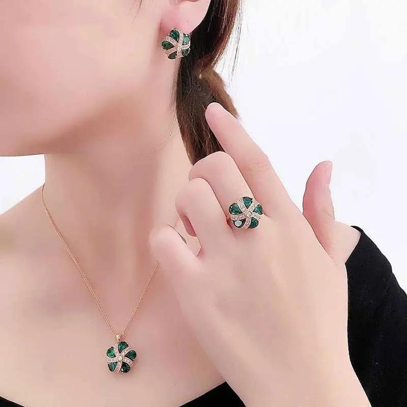 Creative Rose Golden Palace Style Luxury Green Zircon Necklace for Women Fashion Flower Shape Broccoli Pendant Zircon