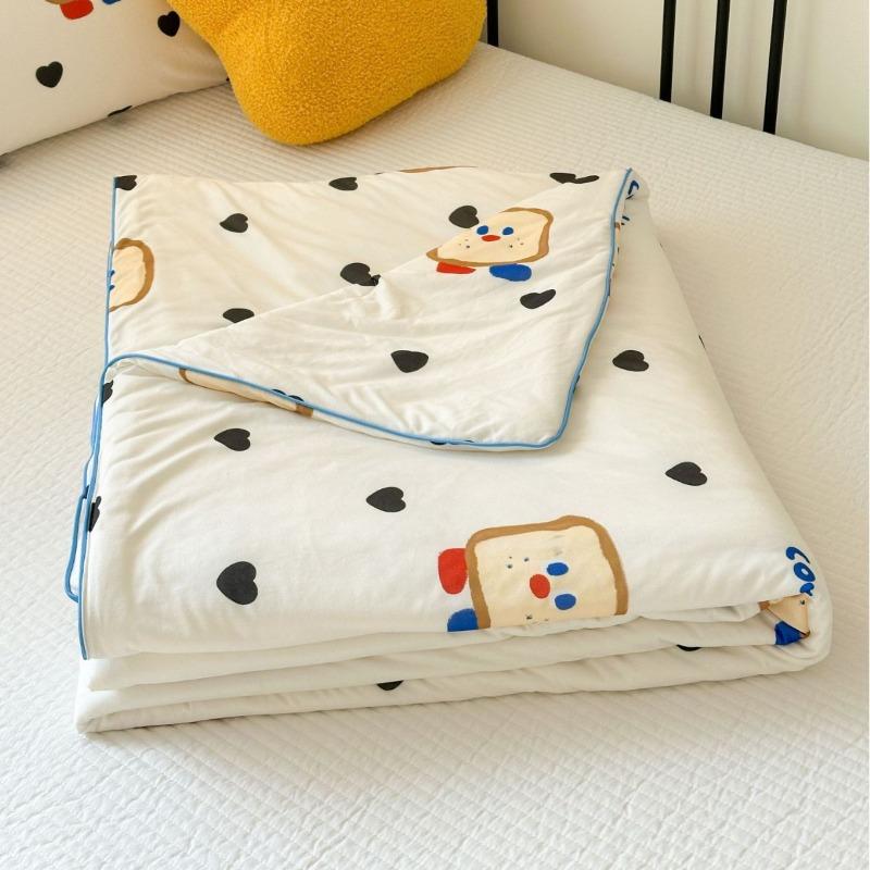 Lightweight Knitted Comforter Cute Cartoon Pattern Skin Friendly Thin Summer Quilt Air Conditioner Duvet for Home