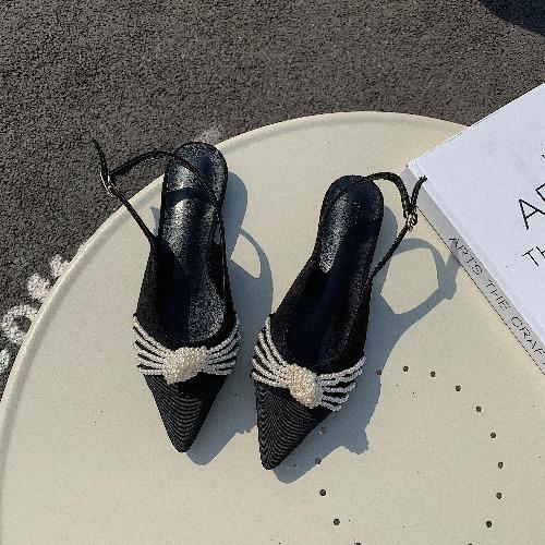 

Осень универсальный темперамент черный острый носок низкий каблук плоская подошва светлый вырез одинарные туфли женские сандалии 39