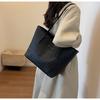Simple Large-capacity Bag Women's Fashion New Shoulder Bag Casual Versatile Commuter Texture Tote Bag