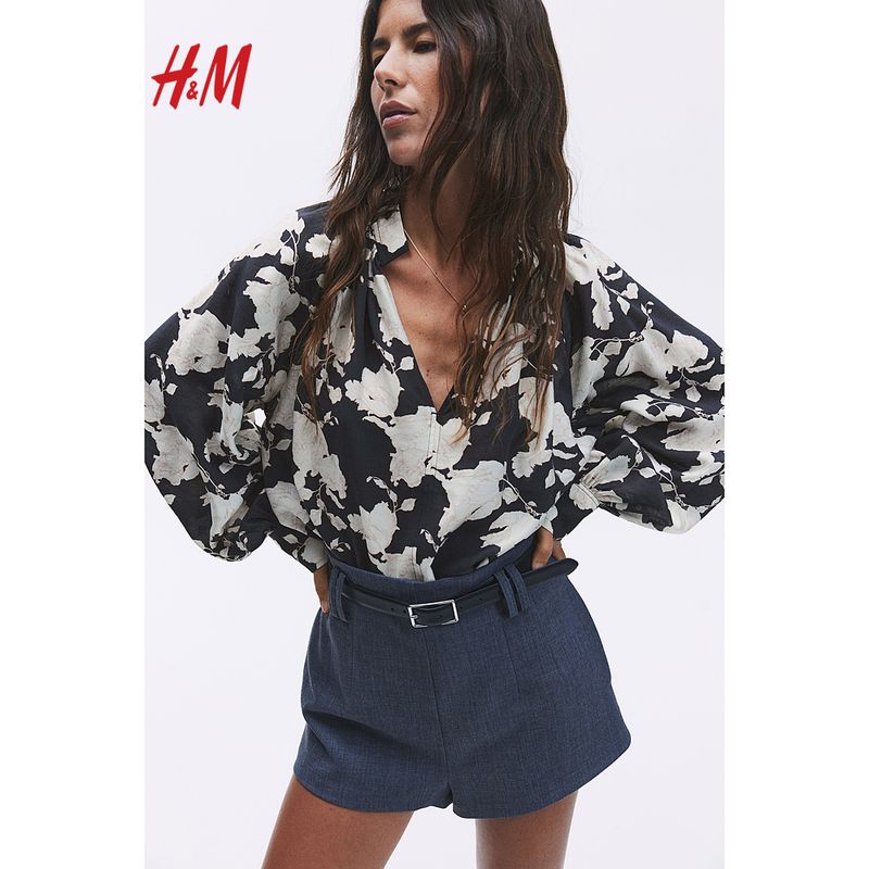 

HM Женская одежда Рубашки 2025 Лето Новая Полоска V-образный вырез Рукав-фонарик Большой силуэт Французский стиль С длинным рукавом Топ 1258814 Black/Cream Florals 170/104