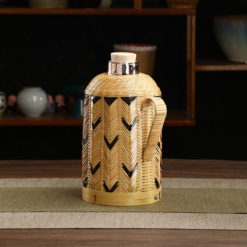 Bamboo Rattan Hot Water Bottle & Retro Thermos for Winter Tea Gatherings