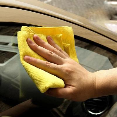Auto onderhoud – Sponzen, schoonmaakdoeken en borstels