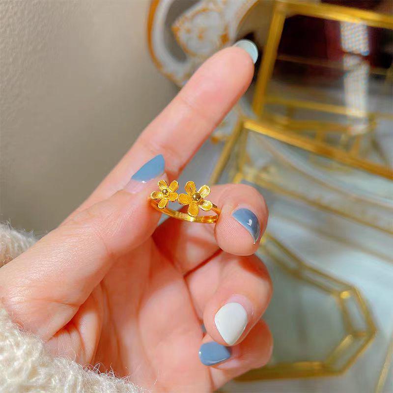 Modischer Offener Ring mit goldener Kamelienblüte für Damen
