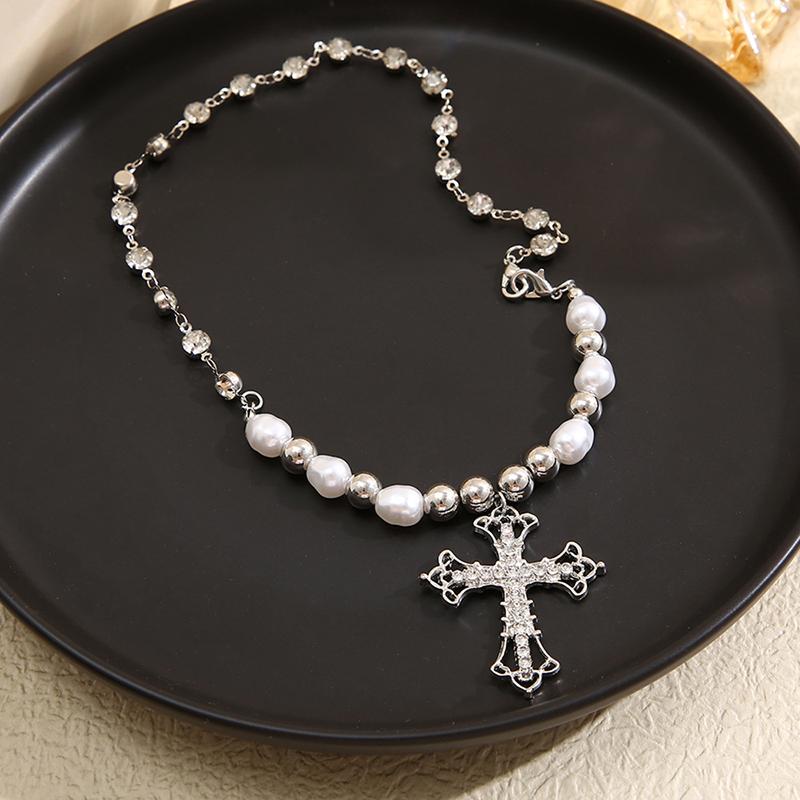 Trend Sweet And Cool Artificial Diamond Cross Pendant Pearl Personality Cool Wild Collarbone Chain Necklace Gift