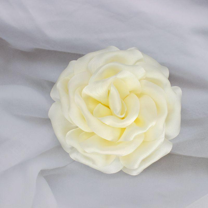 

Элегантная 3D брошь-цветок из атласа - аксессуар для костюма и свитера класса люкс, 10 см Brooch buckle бежевый