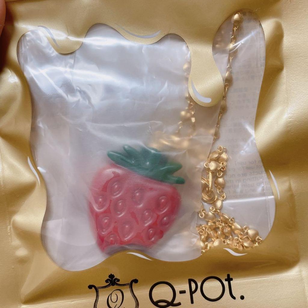Used Q-pot. Strawberry Ganache Necklace Red