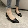 Flat-soled Single Shoes Women's Versatile Doudou Shoes 2025 Summer and Autumn New Fashion Pointed Soft Sole Light Mouth Black Low-heeled Ladyshoes