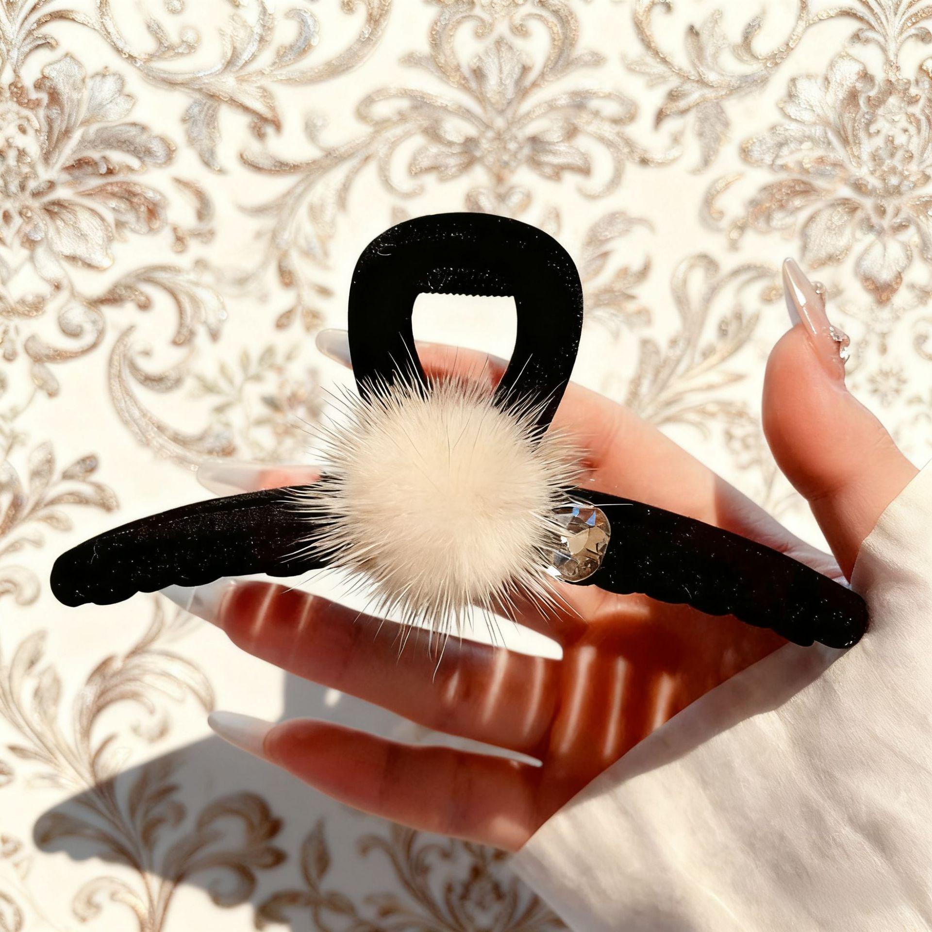 

Plush Bow Hair Clip: Large Women s Claw Clip & Hairpin Headwear