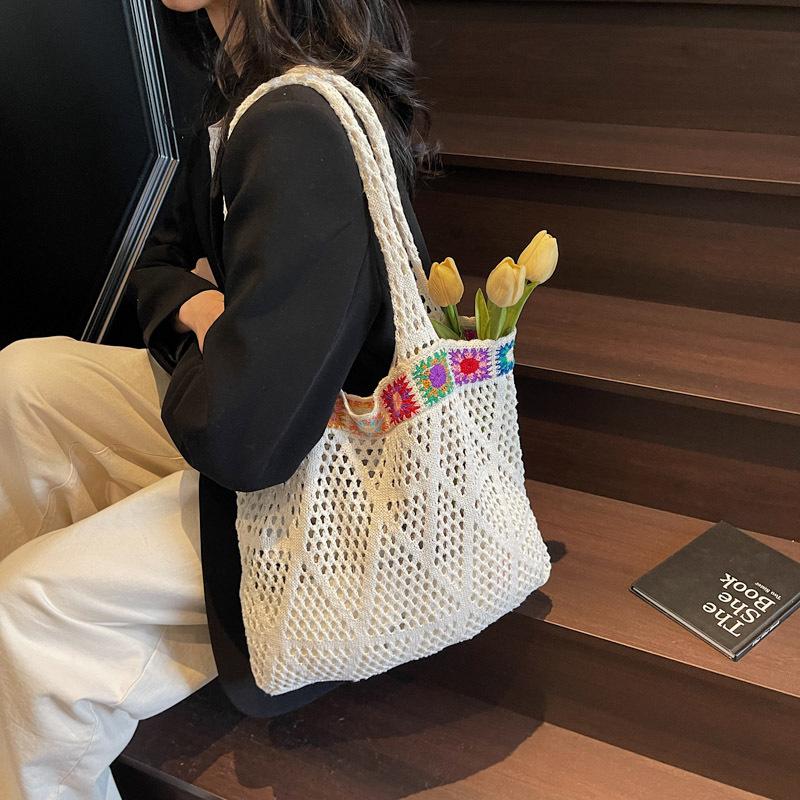 Women's Versatile Woven Straw Beach Tote Bag - Spring/Summer 2025