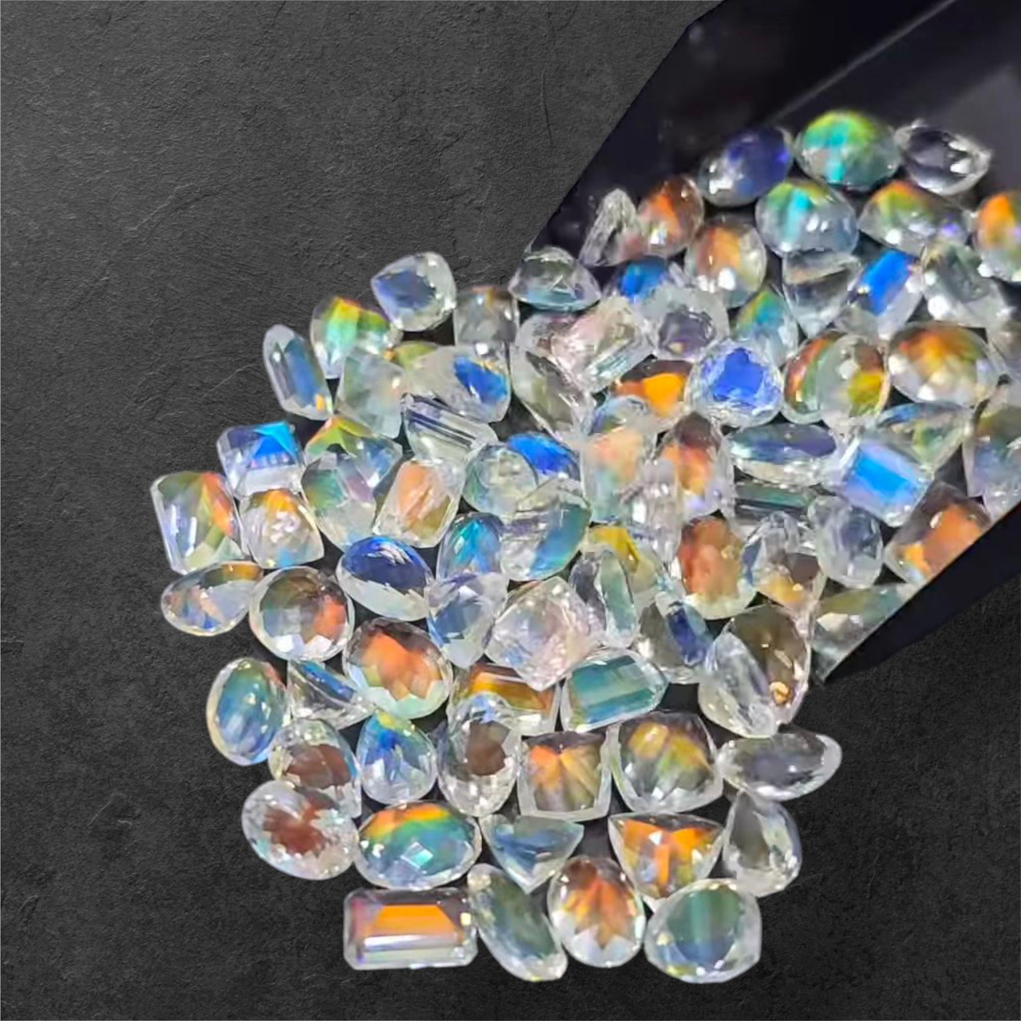 

Лот лунного камня Мадагаскар, россыпь, многоцветный с иризацией, лот драгоценных камней лунного камня смешанной формы. 4-6 mm 3-6 Pcs