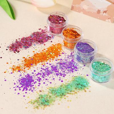 Tırnak tasarımı – Parıltılı Ojeler