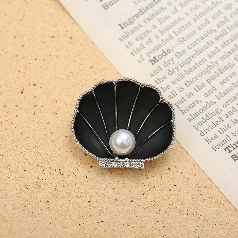 

SKEDS New Arrival Pearl Enamel Shell Pearl Brooch For Women Fashion Crystal Clothing Buckle Jewelry Creative Brooches Pins Gift чёрный