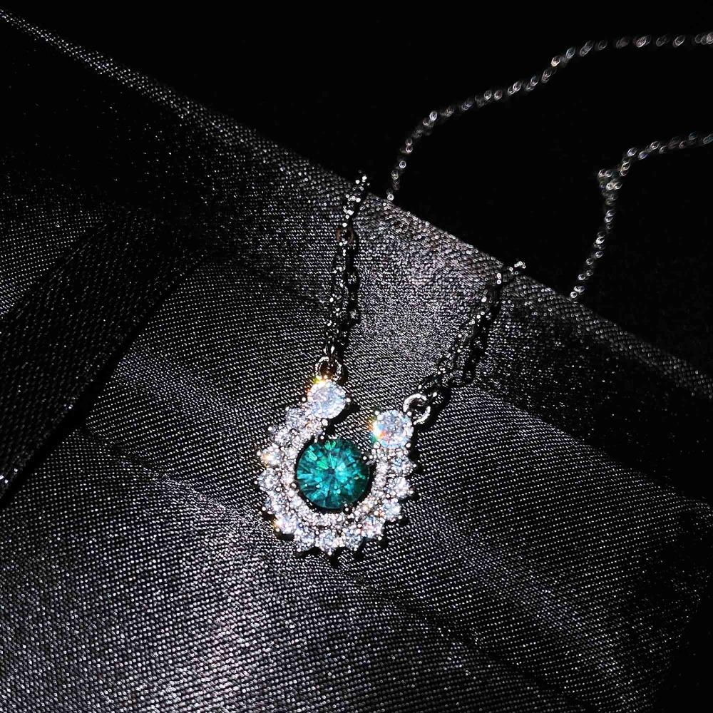 Elegant Maldives Blue Green Moissanite Necklace with Deer Heart Pendant for Women