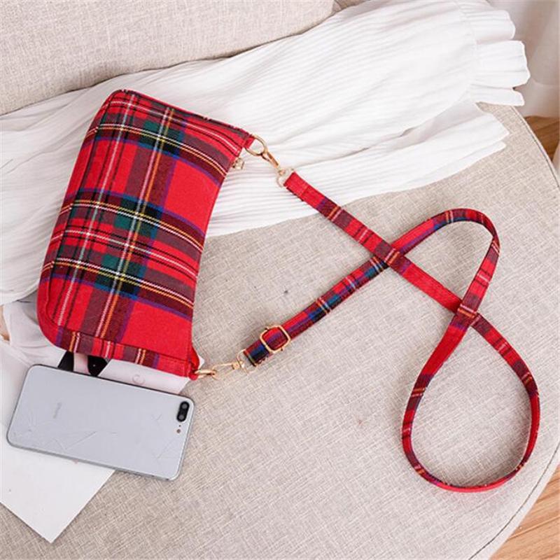 checkered sling bolsa